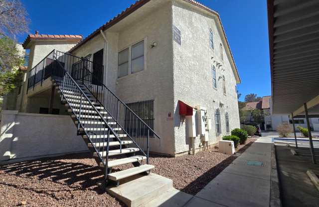 Cute 1 bedroom & 1 bath unit Gallery 3