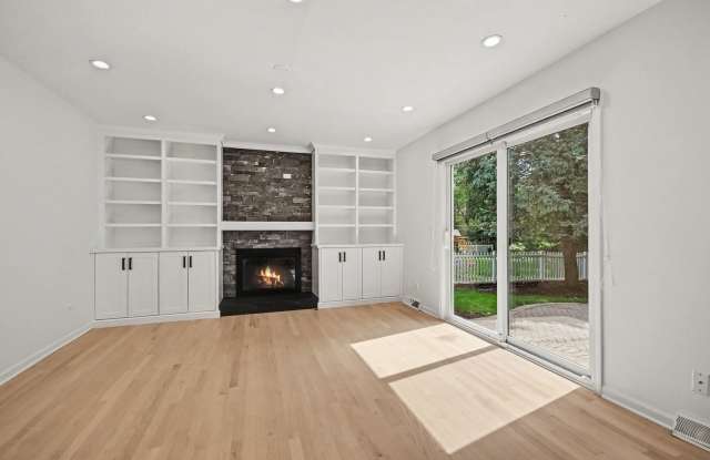 1120 Summit Hills Lane Gallery 4