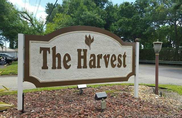 2921 SW 87th Ave - 2921 Southwest 87th Avenue, Westchester, FL 33165 2921 SW 87th Ave - 2921 Southwest 87th Avenue, Westchester, FL 33165