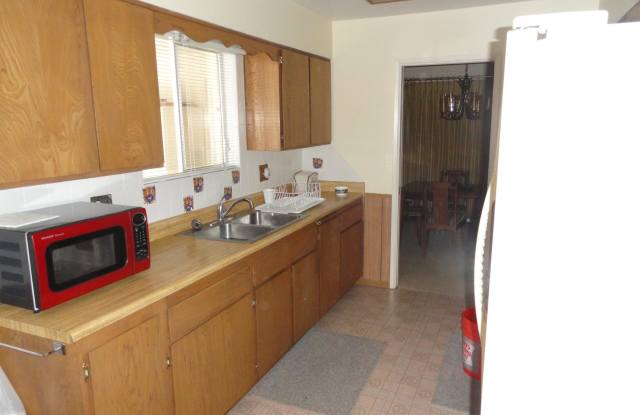 10438 W MOUNTAIN VIEW Road Gallery 2