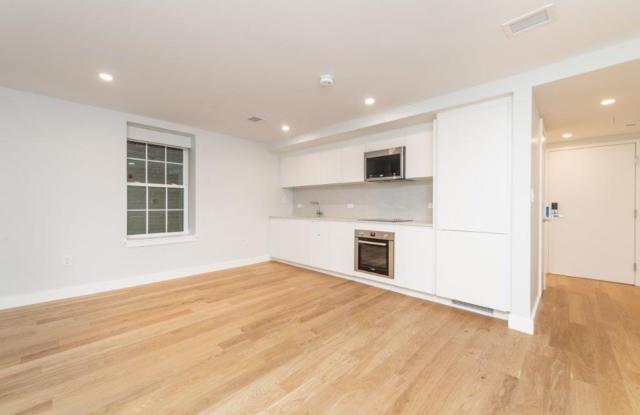 Renovated North End Studio with AC and No Broker Fee! Gallery 1