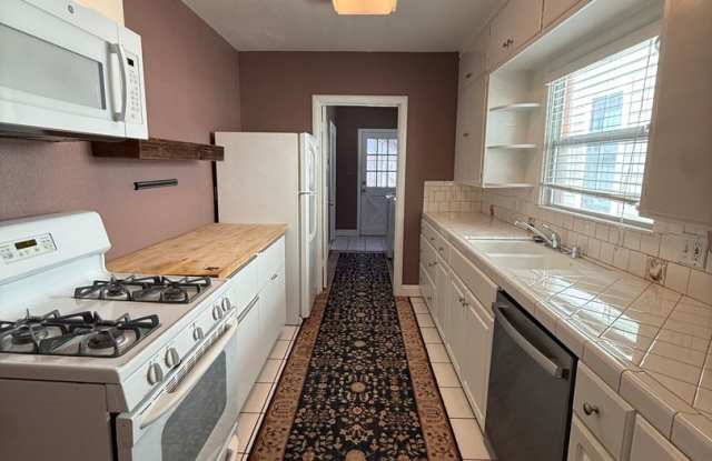 2308 N Street - Updated 2BD/1BA - ALL UTILITIES INCLUDED | Available Now! Gallery 3