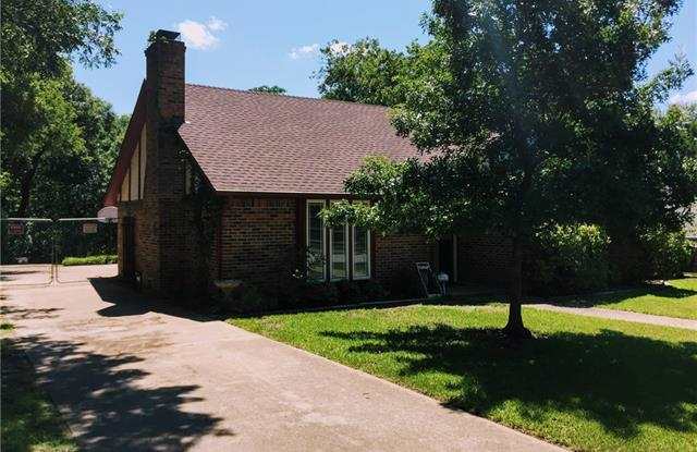 815 Eisenhower Drive Gallery 3