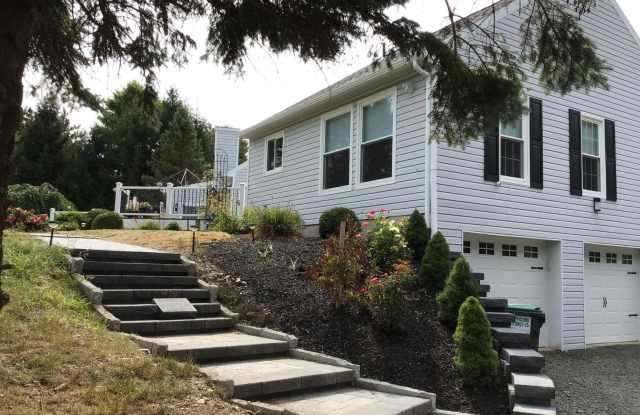 16 Kreiger Lane photos photos