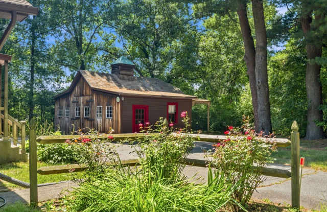 Spacious 3-Bedrooms Single Family House for Rent in Ludlow! Gallery 3