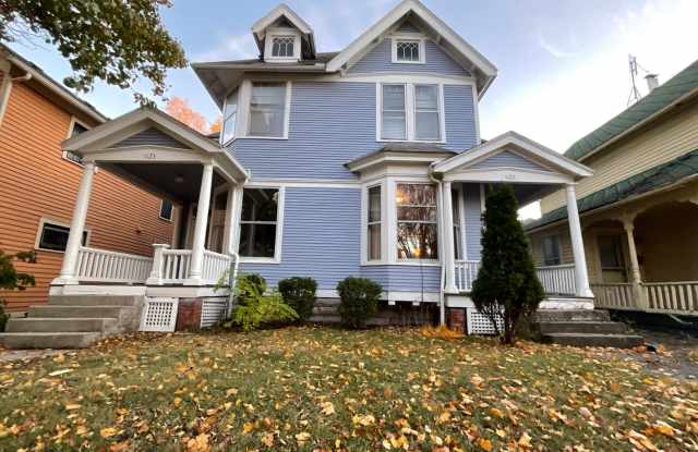 Newly Renovated 3 Bedroom, 2 Bathroom in the Heart of West Central photos photos