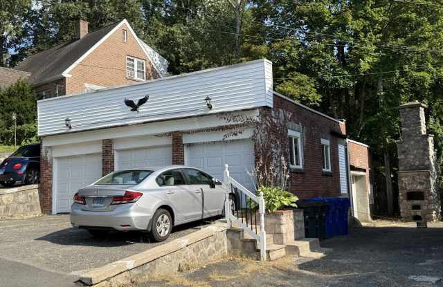 89 Hillside Avenue Gallery 3