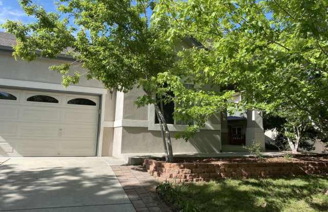 5051 Crane Drive Gallery 3