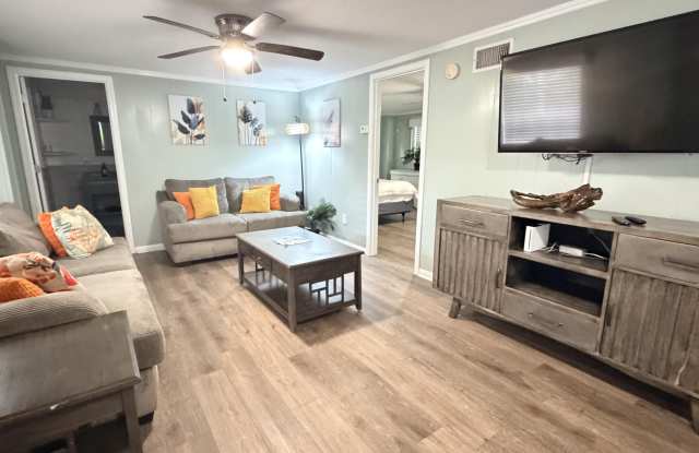 5708 Emerald Drive Gallery 2