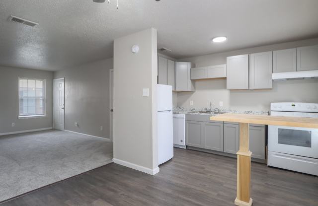 Eden Manor / Hartford Commons photos photos