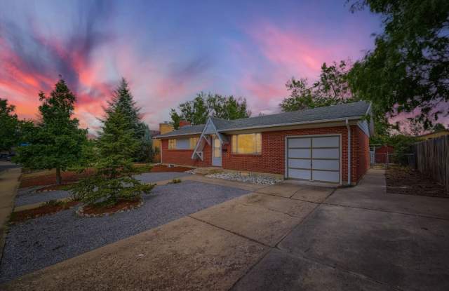 5 bed/2.5 bath Renovated Boulder Home - Available NOW! photos photos