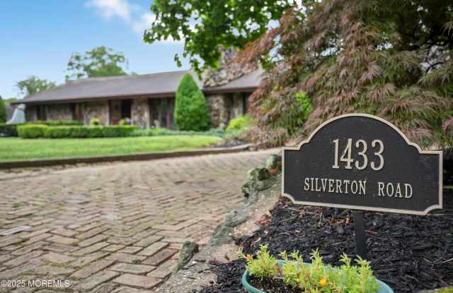 1433 Silverton Road - 1433 Silverton Road, Toms River, NJ 08755