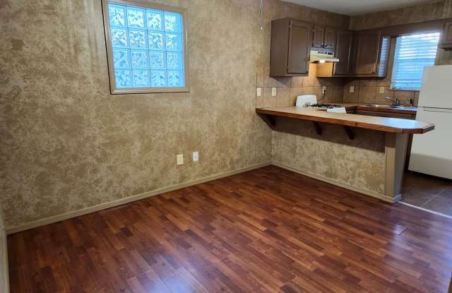 1B/1B End-Unit Apt Gallery 3