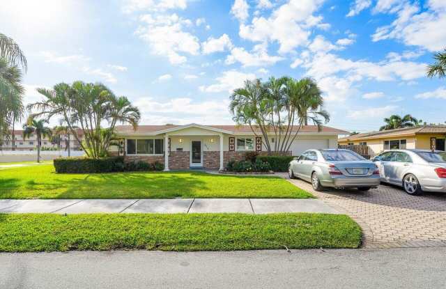 617 SE 8th Avenue - 617 Southeast 8th Avenue, Deerfield Beach, FL 33441