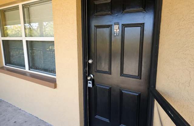 UPDATED 1-BEDROOM CONDO WITH GRANITE COUNTERTOPS Gallery 3