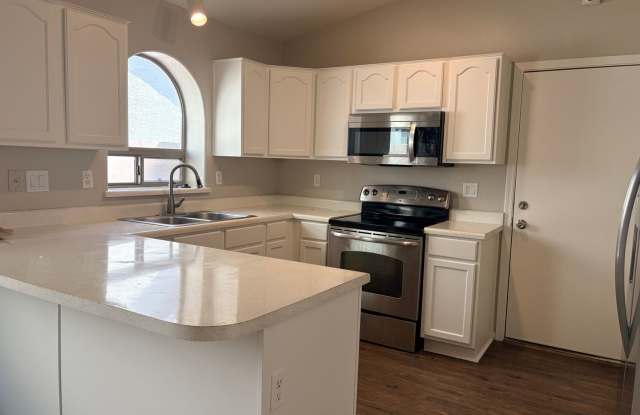 Johnson Ranch! Freshly Painted 3BR Home with Resort-Style Community Amenities! Gallery 3