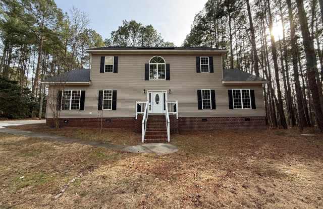 Private 4BD, 2.5BA Fuquay Varina Home on a Large Lot with a Fenced Yard and First Floor Master Bedroom photos photos