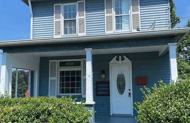 3 bedroom home in Mckeesport - 702 Manning Avenue, McKeesport, PA 15132