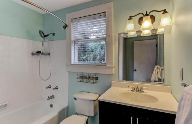 2635 Iroquois Avenue - 1 Gallery 3