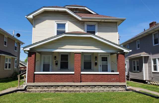 Updated 2 bedroom Townhouse - Garfield Park-South Neighborhood - 2748 Shelby Street, Indianapolis, IN 46203