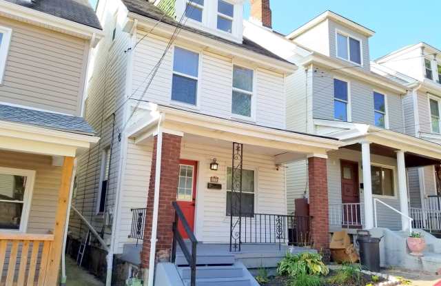 Three Bedroom Home With Central Air - Available December 10th! Gallery 3
