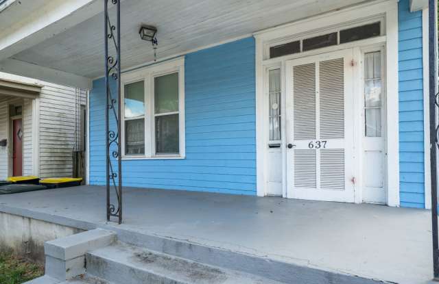 Spacious 4BR Home Near Forsyth Park | 6-Month Lease Available Gallery 4
