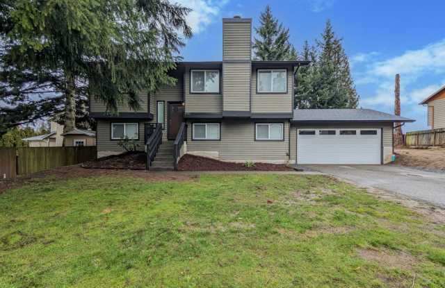 **Move-in Special** Gorgeous Remodeled 4 bed 2 bath w/ 2 car garage! photos photos