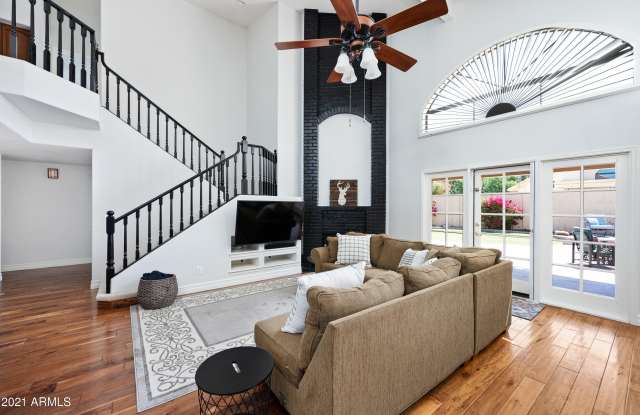 1660 W HONEYSUCKLE Lane photos photos