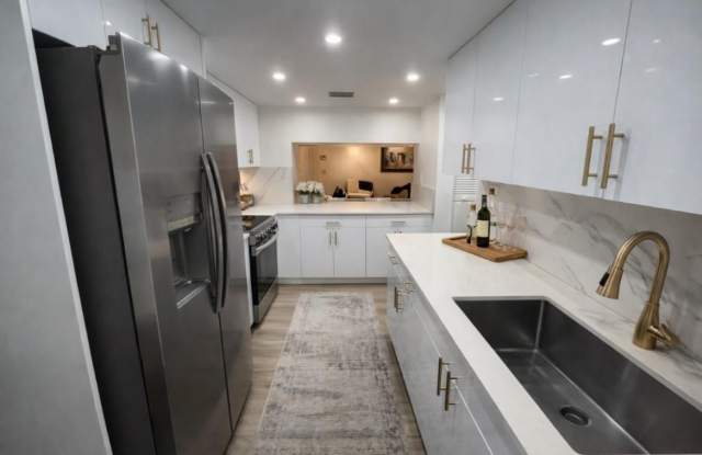 7040 Coral Way unit: 502 photos photos