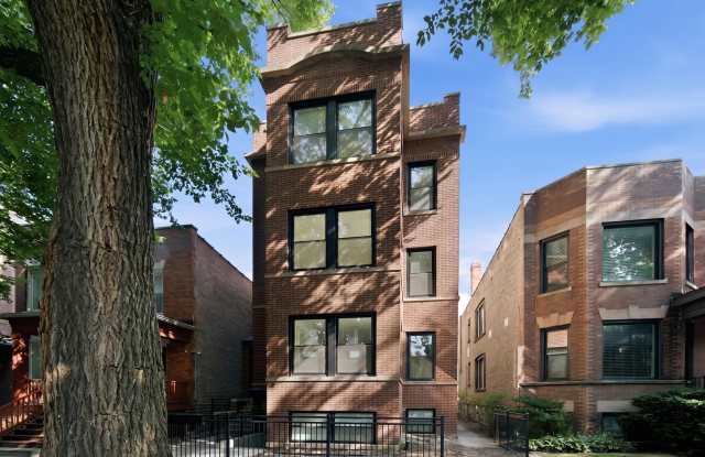 2442 W Wilson Avenue photos photos