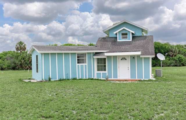 19505 NW 80th Dr. Gallery 2