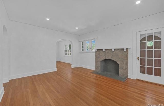 27 Summit Street Gallery 2