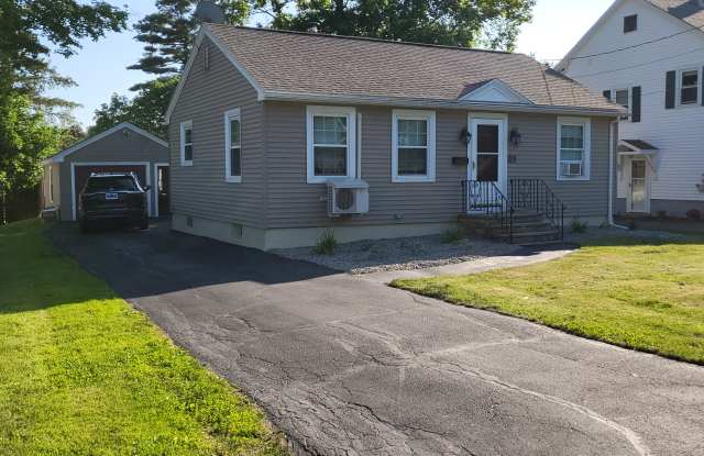 12 Fairfax St - 12 Fairfax Street, Bangor, ME 04401 12 Fairfax St - 12 Fairfax Street, Bangor, ME 04401