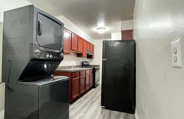 Quincy Village Apartments Gallery 4