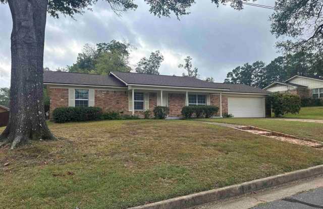 2213 Suanne Dr - 2213 Suanne Drive, Tyler, TX 75701