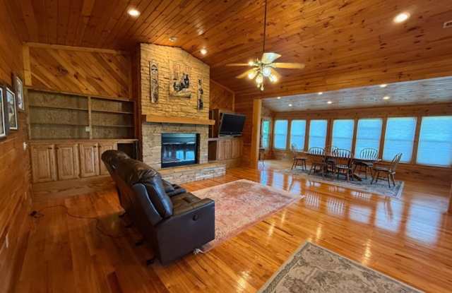 3850 Raven Den Way photos photos
