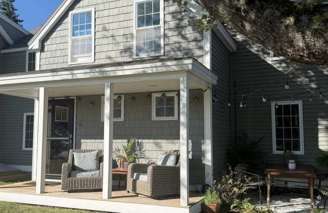 426 Winnacunnet Road Gallery 1