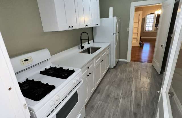 1950 West Huisache Avenue - 1950 West Huisache Avenue, San Antonio, TX 78201