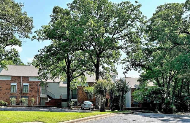 801 Country Club Cir photos photos