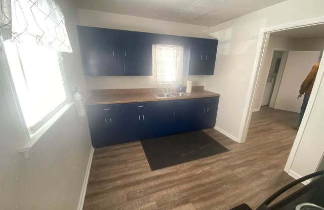 Charming one-bedroom oasis available in the heart of Gainesville! photos photos