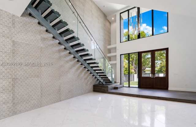 56 Samana Dr Gallery 4