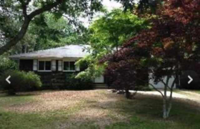 399 Wellwood Drive photos photos