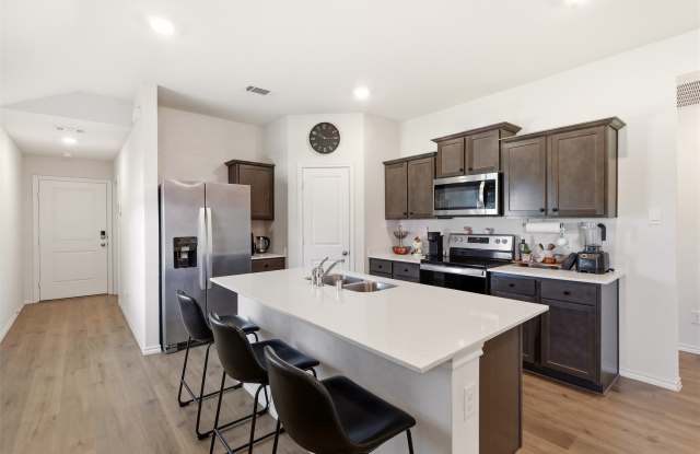 1302 Olivewood Place Gallery 4