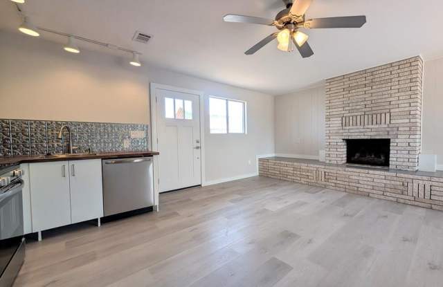 1108 W San Antonio St unit: B photos photos