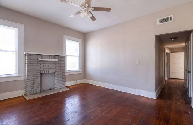 Highland 3 Bedroom / 1 Bath Gallery 4