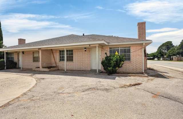 2615 Haynes Ave photos photos
