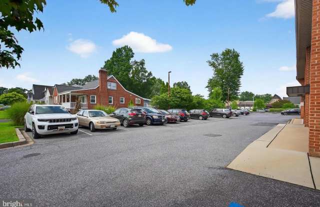 9524 BELAIR Road Gallery 3