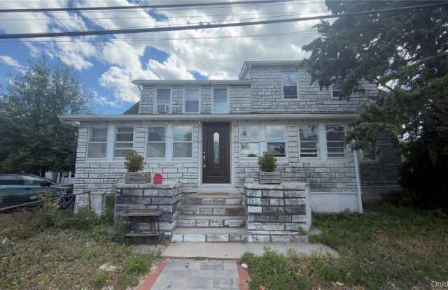 10 Greenwich Avenue photos photos