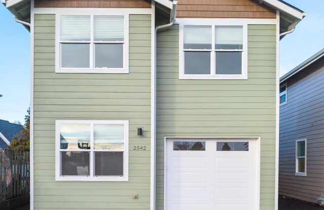 2530 Southwest Coho Street photos photos