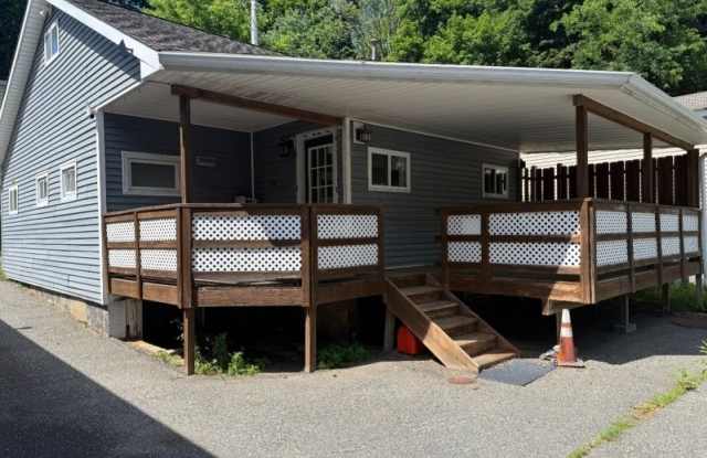 15 DIAMOND DR Gallery 2